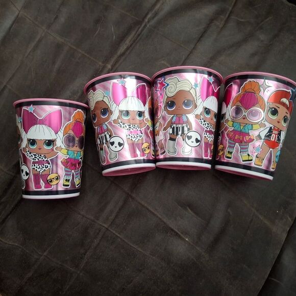 LOL Dolls Birthday Party Supplies & Decorations Set - Picture 3 of 8